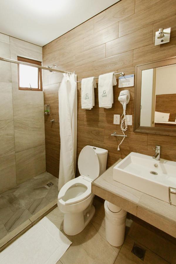 Hotel Guiva Aeropuerto Oaxaca ภายนอก รูปภาพ