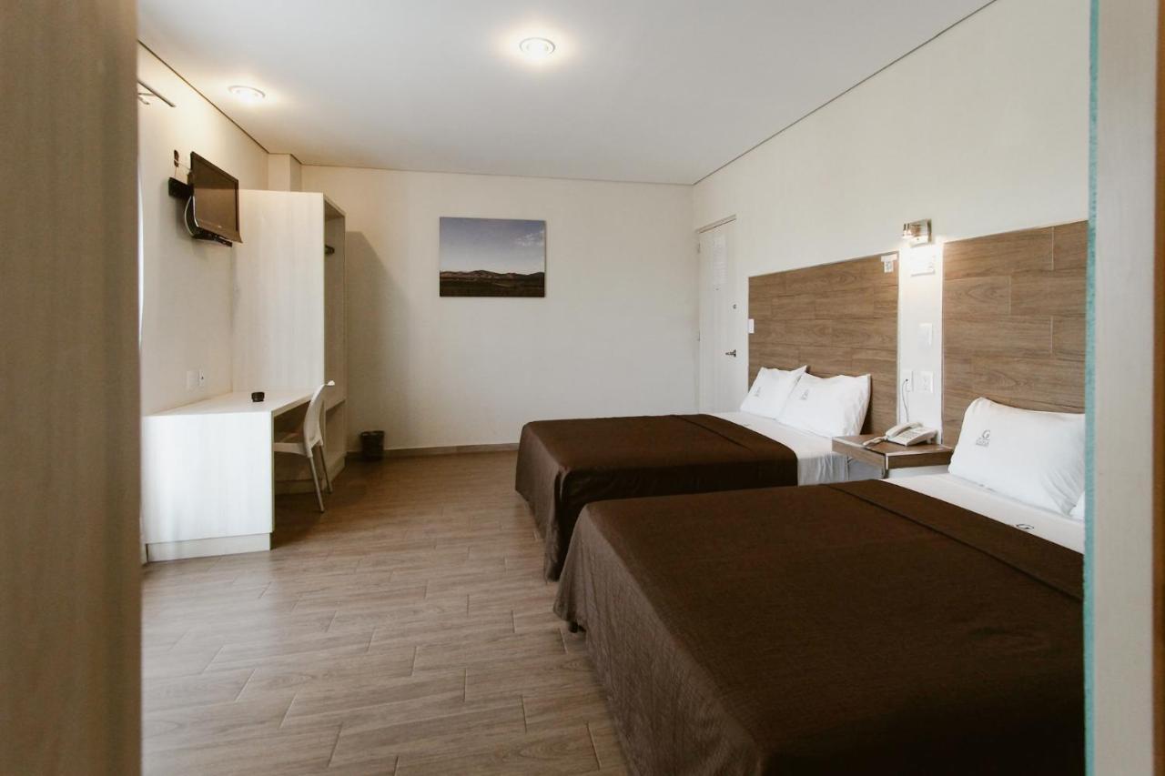 Hotel Guiva Aeropuerto Oaxaca ภายนอก รูปภาพ