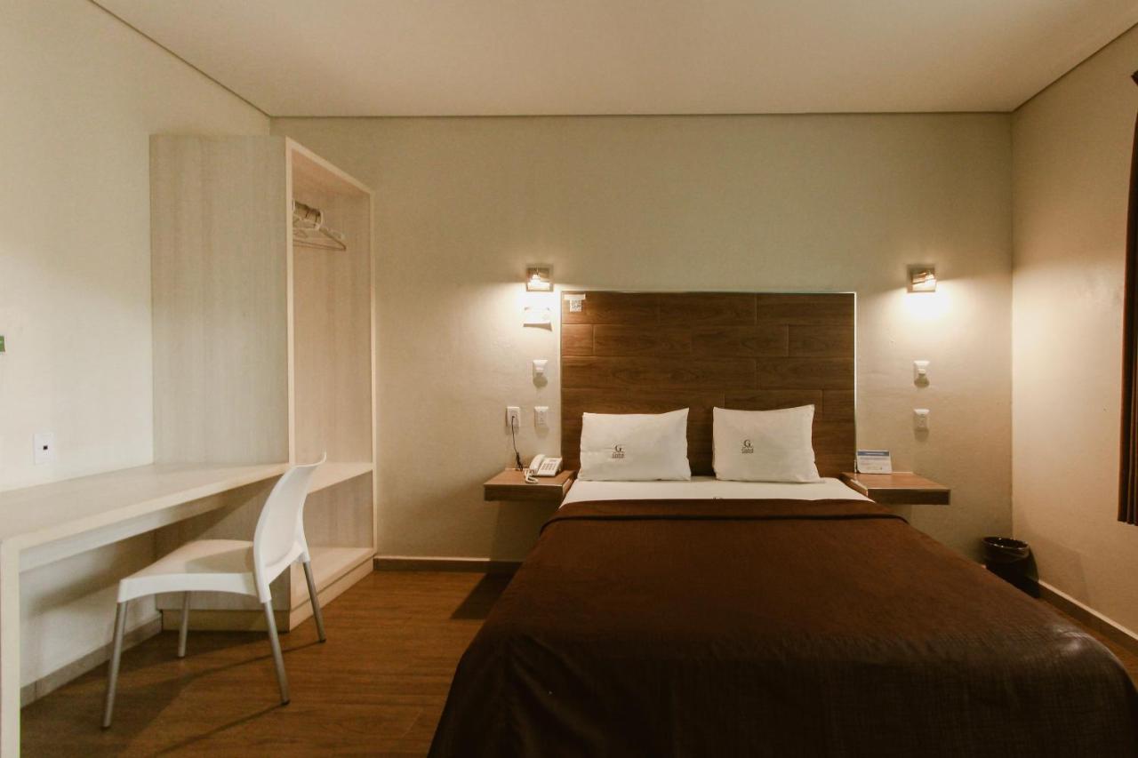 Hotel Guiva Aeropuerto Oaxaca ภายนอก รูปภาพ
