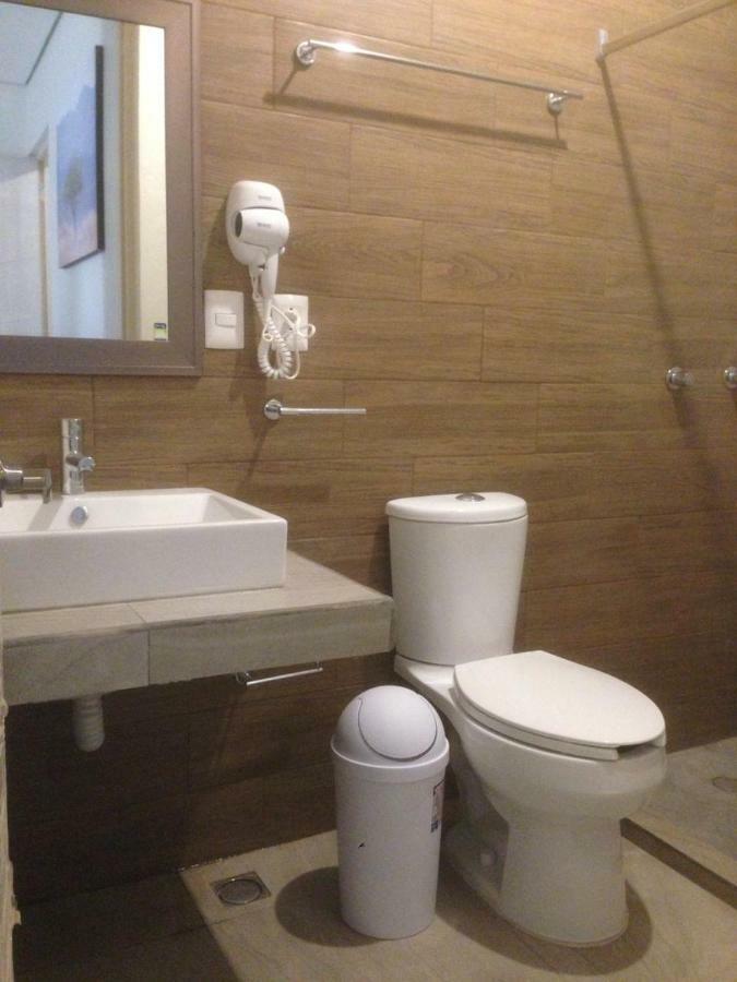 Hotel Guiva Aeropuerto Oaxaca ภายนอก รูปภาพ