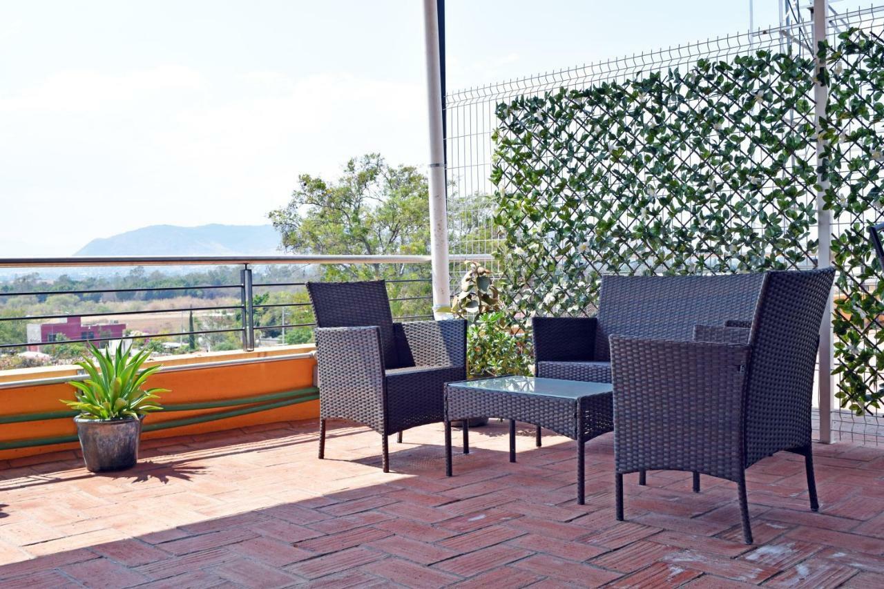 Hotel Guiva Aeropuerto Oaxaca ภายนอก รูปภาพ