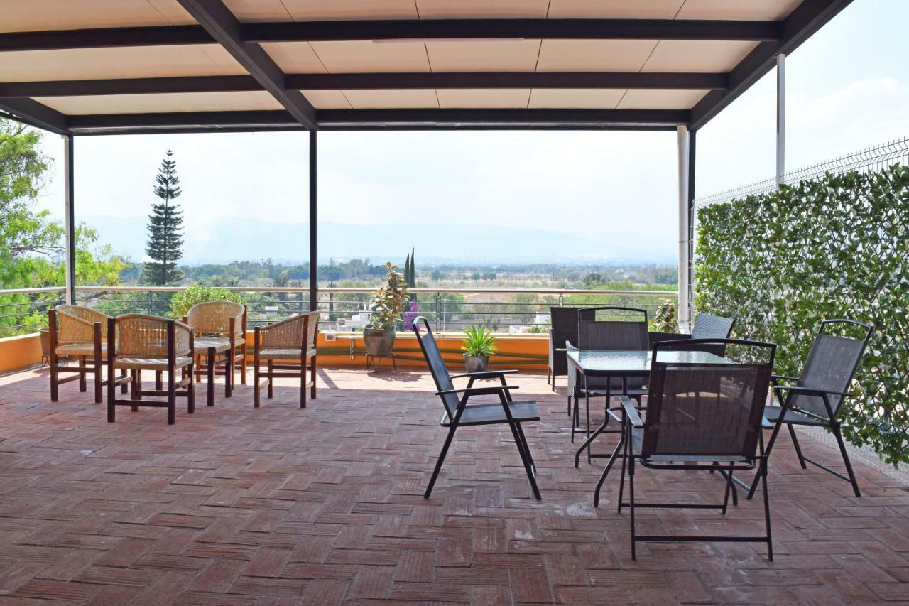 Hotel Guiva Aeropuerto Oaxaca ภายนอก รูปภาพ